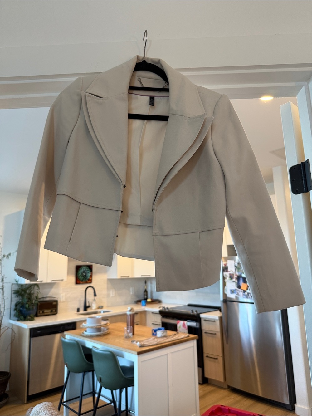 White House Black Market Light Beige Cropped Blazer